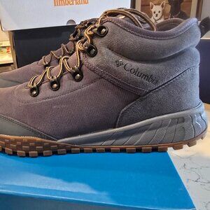COLUMBIA MEN'S SIZE 12 FAIRBANKS MID WATERPROOF BOOT Graphite BM9774-054 NIB